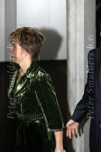 Amsterdam 13 december 2006
Prins Clausprijzen in het ij theater met Maxima Mabel Wisse Smit Prinses Laurentien Koningin Beatrix Prins Friso en Prins Constantijn.