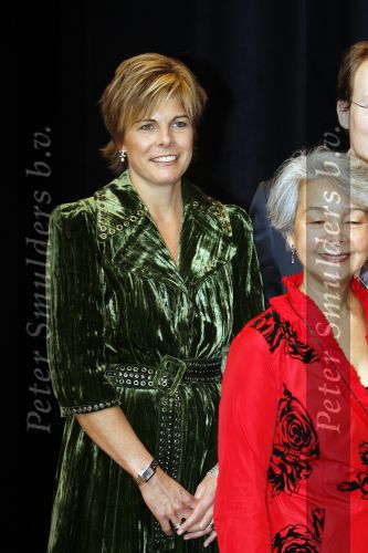 Amsterdam 13 december 2006
Prins Clausprijzen in het ij theater met Maxima Mabel Wisse Smit Prinses Laurentien Koningin Beatrix Prins Friso en Prins Constantijn.
