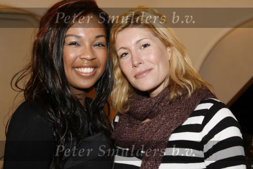 Blaricum 6 december 2006
Presentatie cd woman only voor Unicef met Willeke Alberti Raffaela Chantal Janzen en Maud.