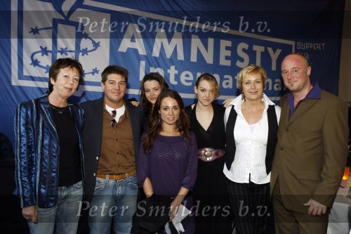 Amsterdam 10 december 2006
Lunch Amnesty international in Amsterdam met div bn\'ers. Renate Dorrestein Martijn Krabbe Froukje Jansen Wende Snijders Inge Ipenburg en Jeroen Phaff