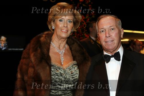 Amsterdam 7 december 2006
Miljonairfair in de rai in amsterdam. Steenkorrel met vrouw
Peter Smulders bv