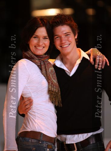 Baarn, 10 Januari 2007 Perspresentaie Dancing On Ice RTL 2007
Stella Gommans met parner