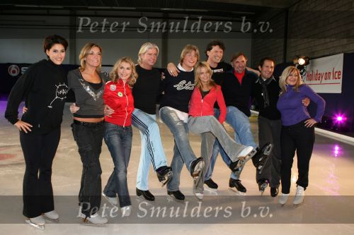 Amsterdam, 8 Januari 2007
Perspresentatie  Sterren Dansen op het ijs 2007
v.l.n.r.: Kristina Bozilovic TMF Gallyon v Vessem Elle v Rijn Dries Roelvink  Thomas Berge Sita Zangeres Bram Westerweel Arend Langenberg Joost Blijlevens en Corry Konings