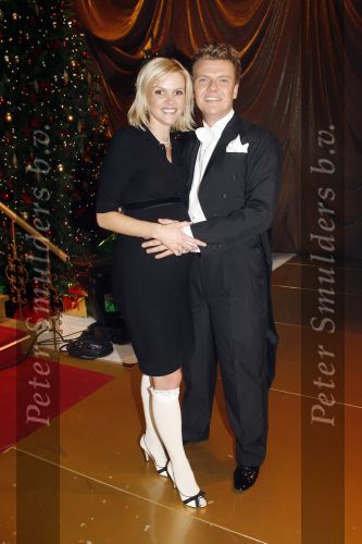 Hilversum 14 december 2006
Dancing with the stars. Bastiaan Ragas met zijn zwangere vrouw Tooske Breugem Ragas