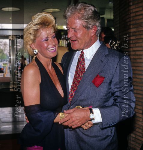 Den Haag 13 April 1991
Vanessa ( Connie Breukhoven ) met haar man Hans Breukhoven samen met de ambassadeur van de USA