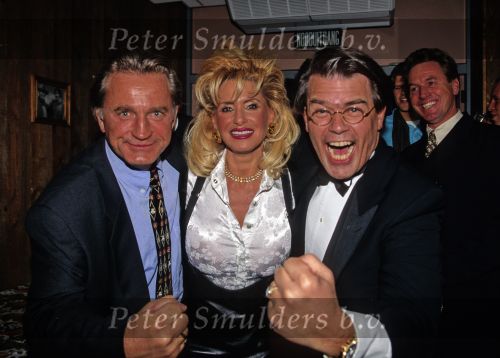 Nieuwjaarsfeest Free Record 14 Januari 1996
Vanessa ( Connie Breukhoven ) samen met haar man Hans Breukhoven en Tjakka Emile Ratelband