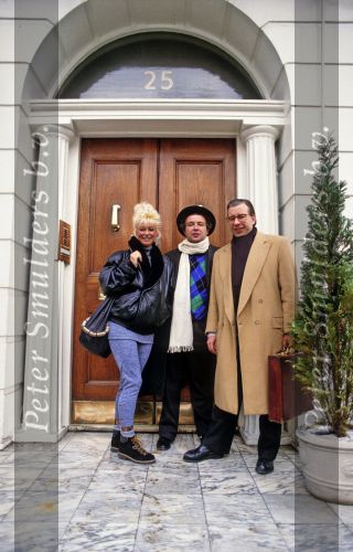 London 1986
Vanessa ( Connie Breukhoven ) met haar inmiddels overleden mamanger Frits Hirschland en collega.