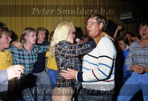 Duitsland 1987
Optreden Vanessa ( Connie Breukhoven ) voor de daar gelegerde militairen.