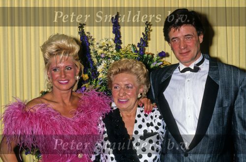 28 Juni 1991
Vanessa ( Connie Breukhoven ) viert samen met haar inmiddels overleden moeder en broer haar 40e verjaardag