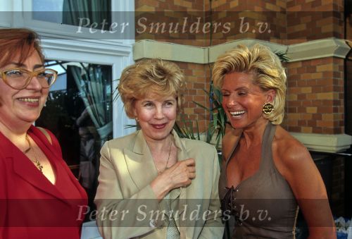 Rotterdam, 1 December 1993Den Haag 30 Mei 1995
Vanessa ( Connie Breukhoven ) samen Raisa Gorbatsjov