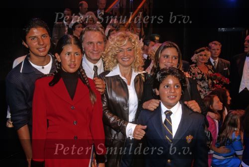 30 September 1997
Premiere Annie. Vanessa ( Connie Breukhoven ) met haar man Hns Breukhoven en hun kinderen