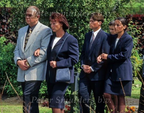 29 Mei 1997
Begrafenis Jack Jersey
Op de foto zijn vrouw met haar 2 kinderen