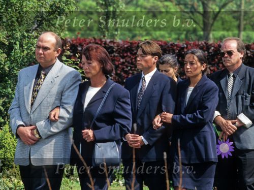 29 Mei 1997
Begrafenis Jack Jersey
Op de foto zijn vrouw met haar 2 kinderen