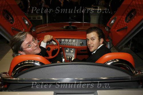 Amsterdam 7 december 2006 
Miljonairfair in de Rai. Winston Gerschtanowitz in spyker samen met Viktor Muller