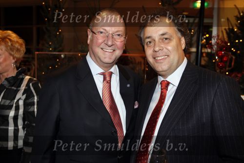 Amstelveen 12 december 2009
Kerstborrel Princess in het cobra museum. Aad Ouborg met direkteur Amstel hotel
Peter Smulders bv