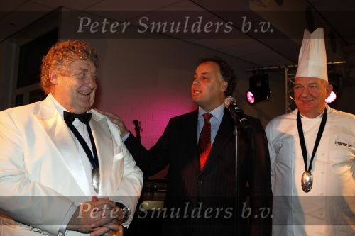 Amstelveen 12 december 2009
Kerstborrel Princess in het cobra museum. Aad Ouborg met Cas Spijkers en Tony Eyk
Peter Smulders bv