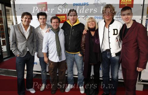 Den Haag 12 december 2009
Premiere in Pathe den Haag. stemmen cast met oa Willeke Alberti Johnny de Mol Thomas Berge Levi v Kempen Sipke Jan Bousema en Toine v Peperstraten. Alvin and the Chipmunks
Peter Smulders bv