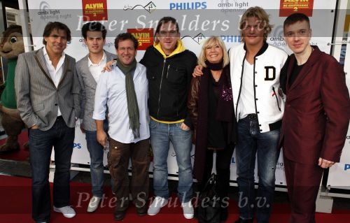 Den Haag 12 december 2009
Premiere in Pathe den Haag. stemmen cast met oa Willeke Alberti Johnny de Mol Thomas Berge Levi v Kempen Sipke Jan Bousema en Toine v Peperstraten. Alvin and the Chipmunks
Peter Smulders bv