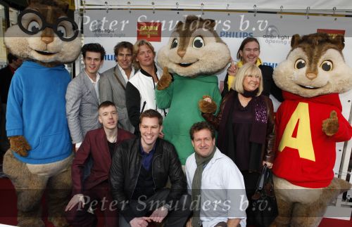 Den Haag 12 december 2009
Premiere in Pathe den Haag. stemmen cast met oa Willeke Alberti Johnny de Mol Thomas Berge Levi v Kempen Sipke Jan Bousema en Toine v Peperstraten. Alvin and the Chipmunks
Peter Smulders bv