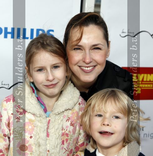 Den Haag 12 december 2009
Premiere in Pathe den Haag. Anniko v Santen met kinderen
Peter Smulders bv