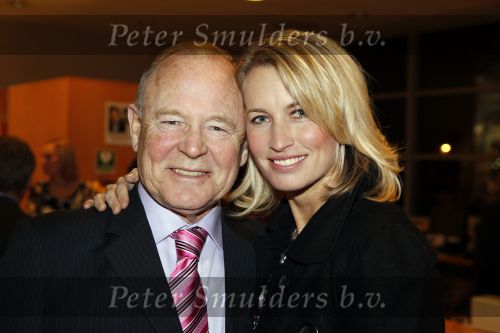 Amstelveen 12 december 2009
Kerstborrel Princess in het cobra museum. jan Jochems en Anouk Smulders
Peter Smulders bv