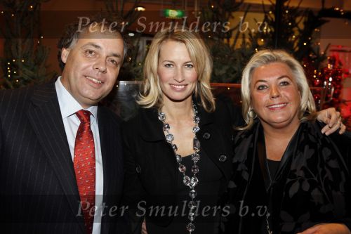 Amstelveen 12 december 2009
Kerstborrel Princess in het cobra museum. Aad en Els Ouborg met Anouk Smulders
Peter Smulders bv