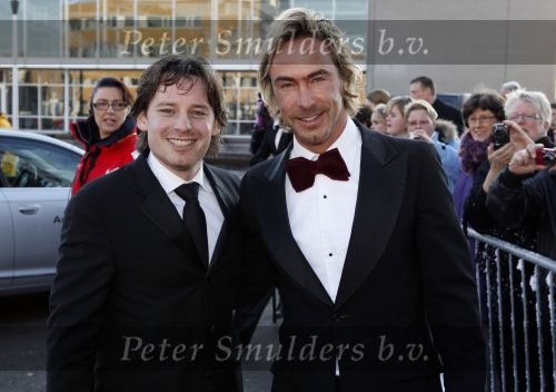 Leeuwarden 13 december 2009
Premiere helden van 1963 in het WTC. Chris Zegers met Cas jansen
Peter Smulders bv