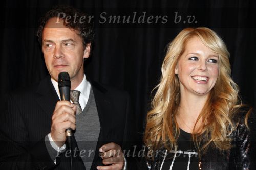 Amsterdam 15 december 2009
Chantal janzen haar beeld wordt gepresenteerd bij Madame tussaud. Haar ouders en vriend Marco zijn natuurlijk aanwezig.
Peter smulders bv