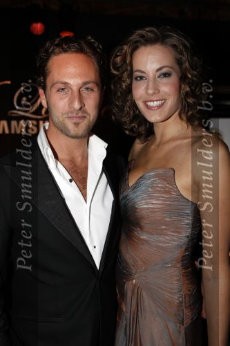 Amsterdam 12 december 2009
Modeshow en presentatie Jackie met Christina Curry op de cover tijdens de miljonair fair. Christoph Haddad met vriendin
Peter Smulders bv