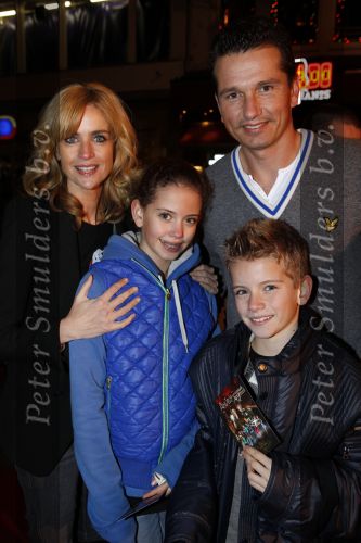 Amsterdam 14 december 2009
Premiere Anubis en de wraak van Argnus in Tuschinski. daphne Deckers en Richard Krajicek met hun kinderen Alec en Emma
Peter Smulders bv