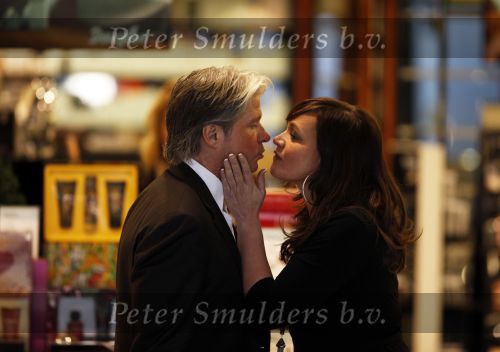 Amsterdam 16 december 2009
Dries Roelvink met zijn nieuwe vriendin  Honoria aan het winkelen in winkelcentrum Gelderlandplein.
Peter Smulders bv