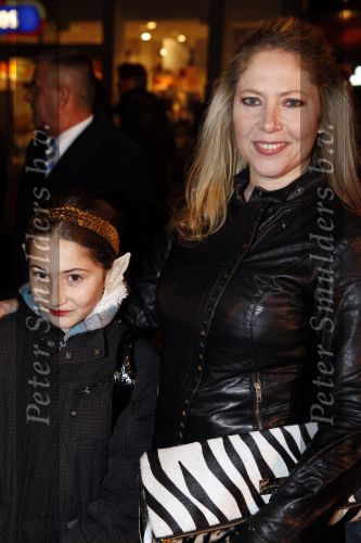 Amsterdam 14 december 2009
Premiere Anubis en de wraak van Argnus in Tuschinski. Fiona Hering met dochter
Peter Smulders bv