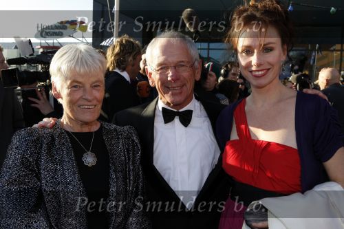 Leeuwarden 13 december 2009
Premiere helden van 1963 in het WTC. Henk Gemser met vrouw en Lottie Hellingman
Peter Smulders bv