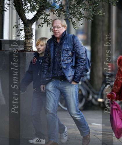 Amsterdam 15 december 2009
Jack Spijkerman met zijn zoon op de cornelis schuytstraat
Peter Smulders bv