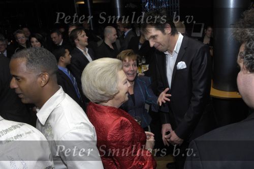 Zoetermeer 15 december 2009
Koningin Beatrix en Prinses Maxima en Prins Willem Alex  bij voorstelling.  Jan Douwe Kroeske
Peter Smulders bv
