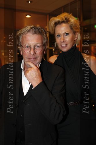 Amstelveen 12 december 2009
Kerstborrel Princess in het cobra museum. Jan en Monique des Bouvrie met Cas Spijkers
Peter Smulders bv