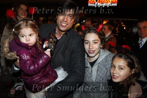 Amsterdam 14 december 2009
Premiere Anubis en de wraak van Argnus in Tuschinski. Kaja Wolffers met kinderen
Peter Smulders bv