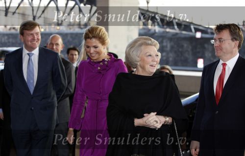 Amsterdam 16 december 2009
Uitreiking prins Claus prijzen in het ij theater. Aanwezig zijn Koningin Beatrix Prins Willem Alexander prinses Maxima prins Friso Mabel Wisse Smit prins Constantijn en Prinses Laurentien.
Peter Smulders bv