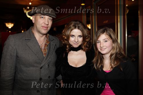 Amsterdam 18 december 2009
Premiere kerstcircus van henk v d Meyden in carre. Marlies Dekkers met dochter en vriend
Peter Smulders bv