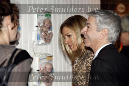 Amsterdam 15 december 2009
Prinses Maxima opent expositie  \