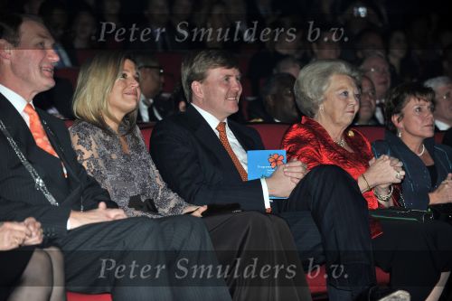 Zoetermeer 15 december 2009
Koningin Beatrix en Prinses Maxima en Prins Willem Alex  bij voorstelling. 
Peter Smulders bv