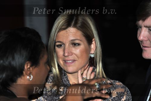 Zoetermeer 15 december 2009
Koningin Beatrix en Prinses Maxima en Prins Willem Alex  bij voorstelling.  in gesprek met Edsilia Rombley
Peter Smulders bv
