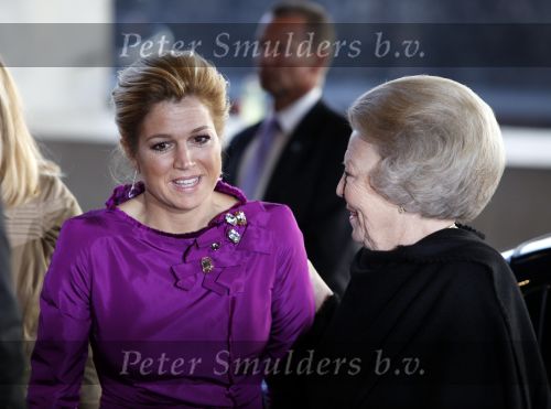 Amsterdam 16 december 2009
Uitreiking prins Claus prijzen in het ij theater. Aanwezig zijn Koningin Beatrix Prins Willem Alexander prinses Maxima prins Friso Mabel Wisse Smit prins Constantijn en Prinses Laurentien.
Peter Smulders bv