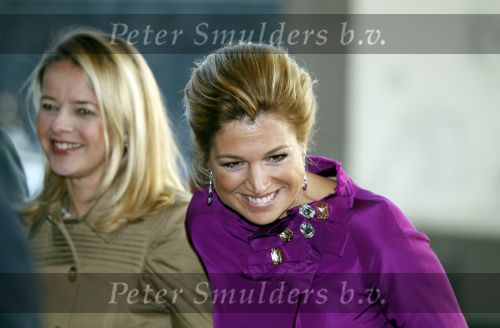 Amsterdam 16 december 2009
Uitreiking prins Claus prijzen in het ij theater. Aanwezig zijn Koningin Beatrix Prins Willem Alexander prinses Maxima prins Friso Mabel Wisse Smit prins Constantijn en Prinses Laurentien.
Peter Smulders bv