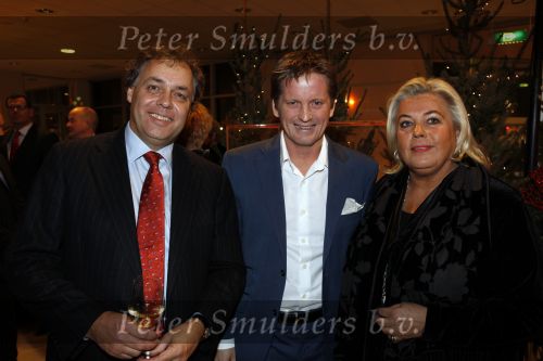 Amstelveen 12 december 2009
Kerstborrel Princess in het cobra museum. Prins Pieter Christiaan met Aad en Els Ouborg
Peter Smulders bv