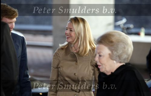 Amsterdam 16 december 2009
Uitreiking prins Claus prijzen in het ij theater. Aanwezig zijn Koningin Beatrix Prins Willem Alexander prinses Maxima prins Friso Mabel Wisse Smit prins Constantijn en Prinses Laurentien.
Peter Smulders bv