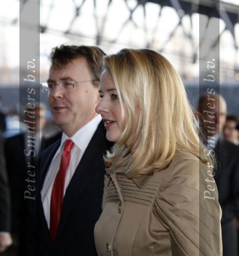 Amsterdam 16 december 2009
Uitreiking prins Claus prijzen in het ij theater. Aanwezig zijn Koningin Beatrix Prins Willem Alexander prinses Maxima prins Friso Mabel Wisse Smit prins Constantijn en Prinses Laurentien.
Peter Smulders bv