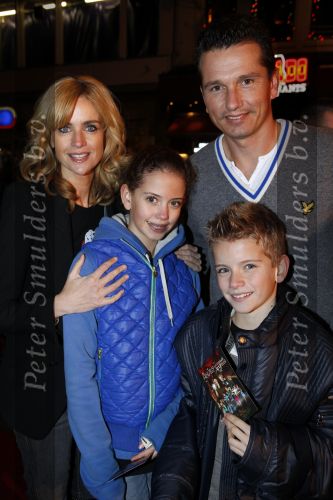 Amsterdam 14 december 2009
Premiere Anubis en de wraak van Argnus in Tuschinski. daphne Deckers en Richard Krajicek met hun kinderen Alec en Emma
Peter Smulders bv
