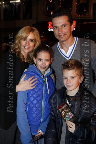 Amsterdam 14 december 2009
Premiere Anubis en de wraak van Argnus in Tuschinski. daphne Deckers en Richard Krajicek met hun kinderen Alec en Emma
Peter Smulders bv