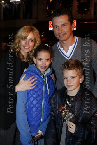 Amsterdam 14 december 2009
Premiere Anubis en de wraak van Argnus in Tuschinski. daphne Deckers en Richard Krajicek met hun kinderen Alec en Emma
Peter Smulders bv